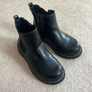 Torrid Chelsea Lug Boot 7WW